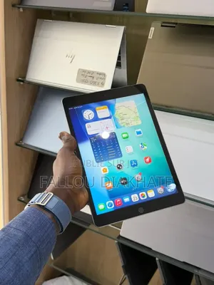 Nouveau Apple iPad 9.7 256 GB Autre
