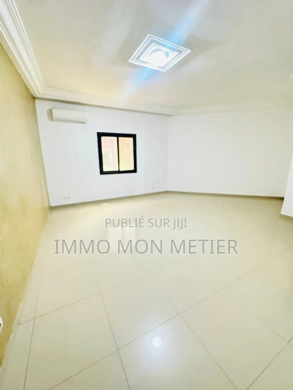 3chbre Appartement dans Appartement F4, Ouakam à Louer