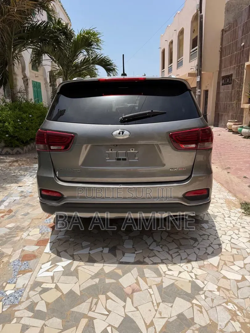 Kia Sorento 2019 Gris