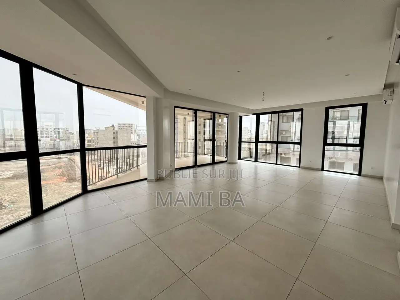 3chbre Appartement dans Almadie, Almadies à Louer