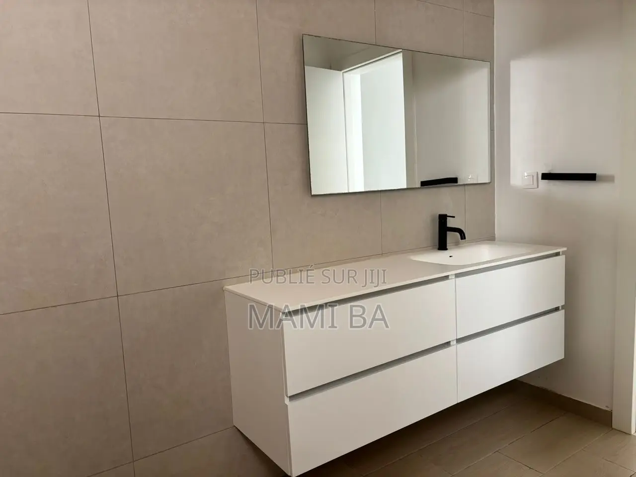 3chbre Appartement dans Almadie, Almadies à Louer