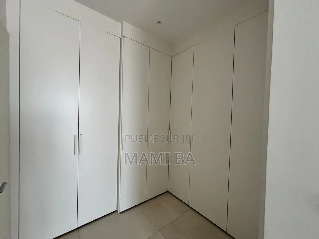 3chbre Appartement dans Almadie, Almadies à Louer