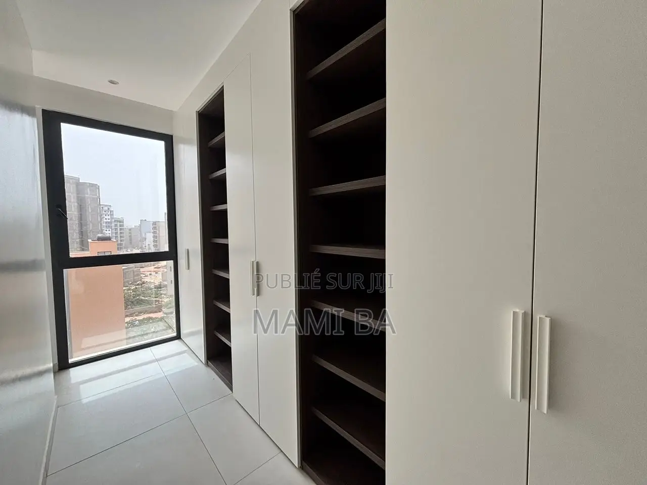 3chbre Appartement dans Almadie, Almadies à Louer
