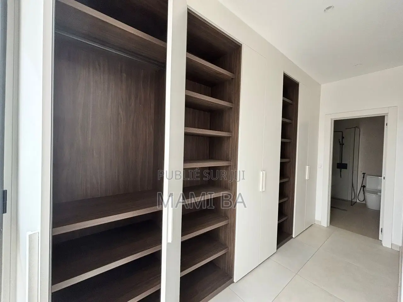 3chbre Appartement dans Almadie, Almadies à Louer
