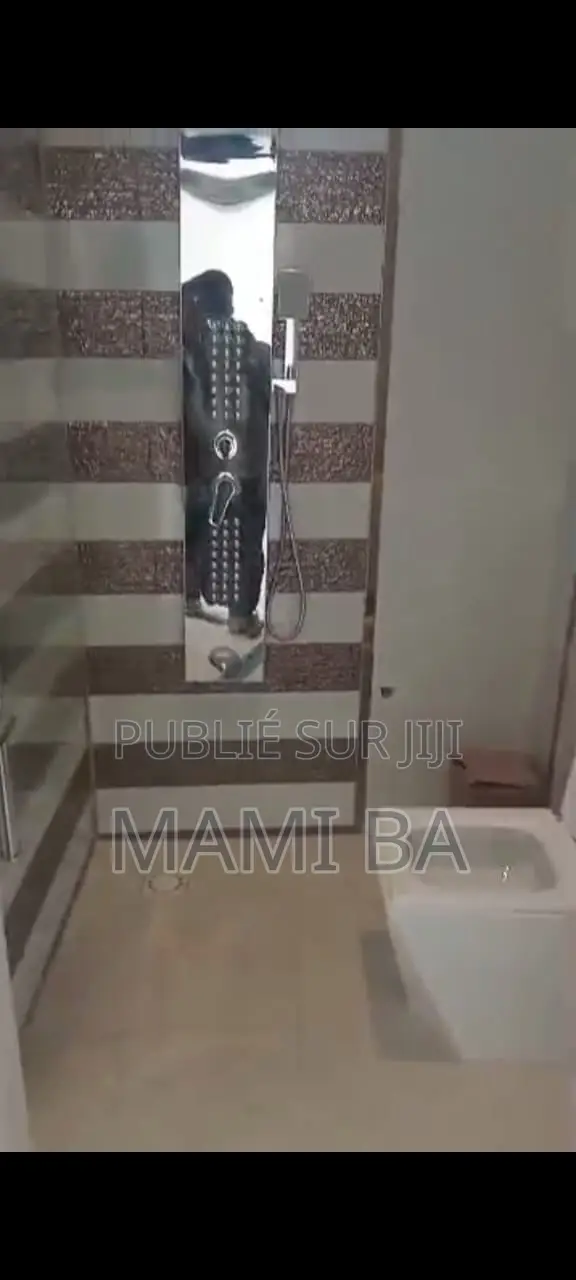 2chbre Appartement dans Almadie, Almadies à Louer