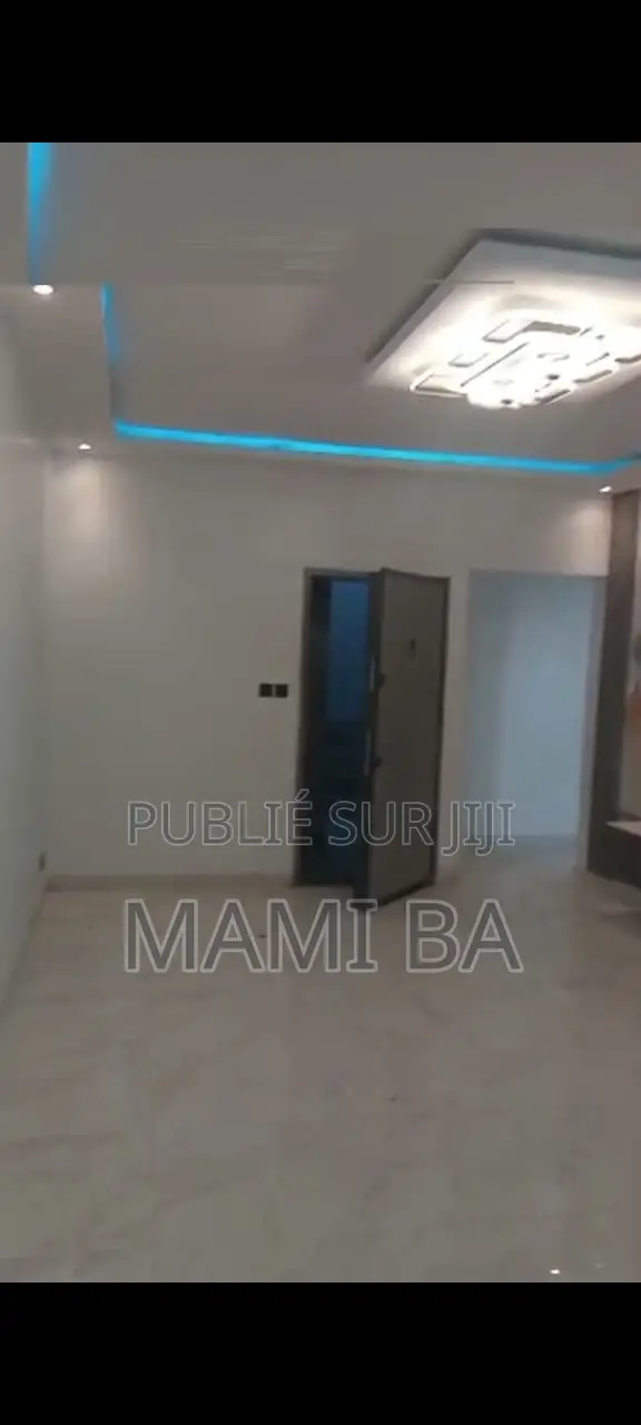 2chbre Appartement dans Almadie, Almadies à Louer