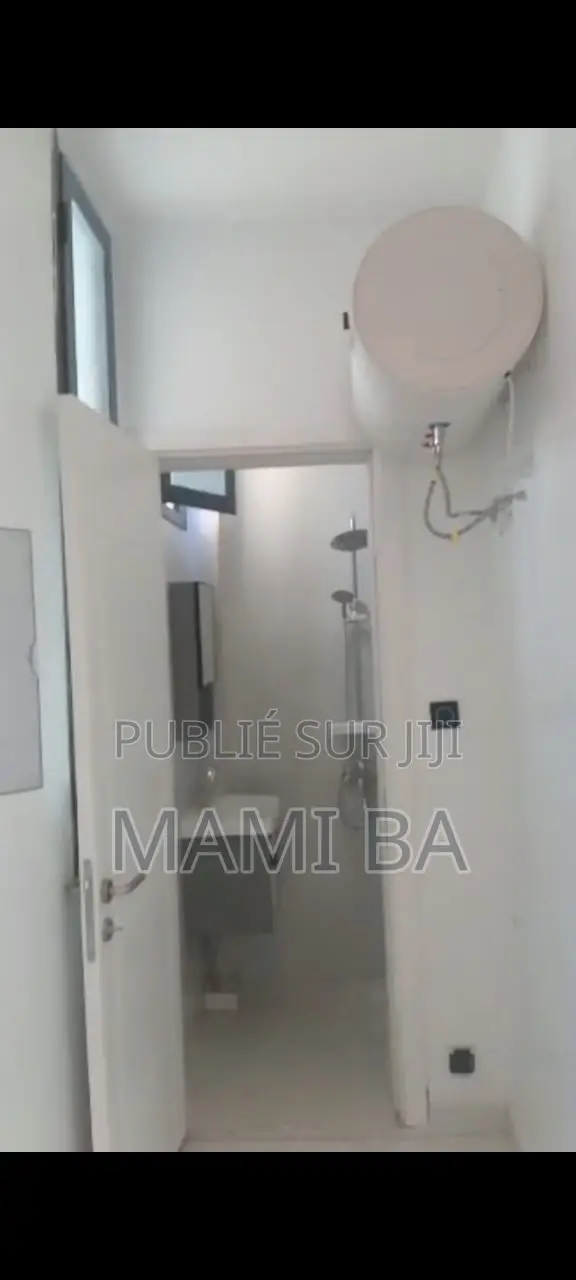 2chbre Appartement dans Almadie, Almadies à Louer