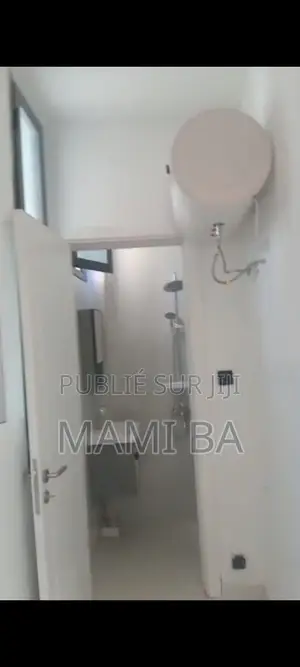 2chbre Appartement dans Almadie, Almadies à Louer