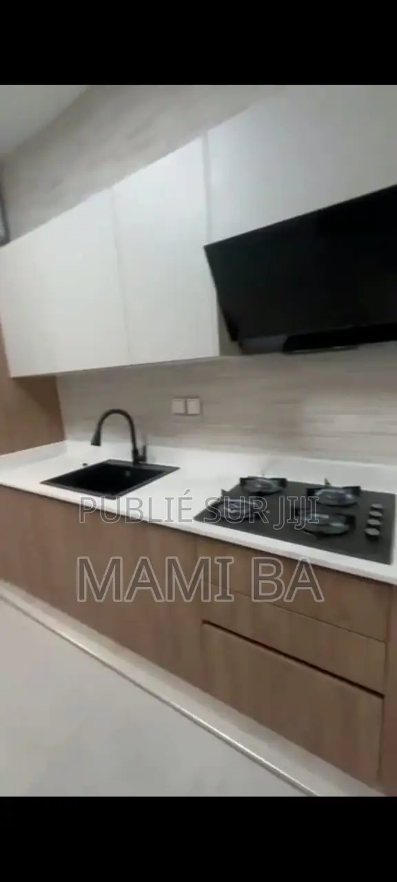 3chbre Appartement dans Almadie, Almadies à Louer