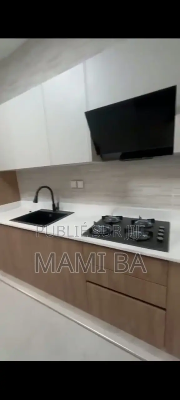 3chbre Appartement dans Almadie, Almadies à Louer