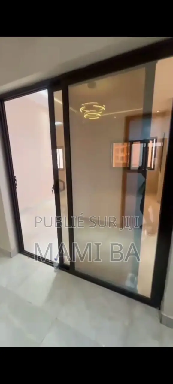3chbre Appartement dans Almadie, Almadies à Louer