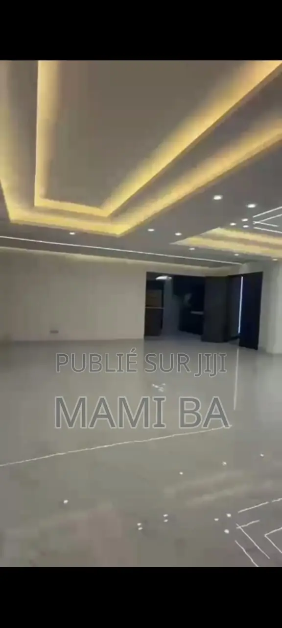 3chbre Appartement dans Almadie, Almadies à Louer