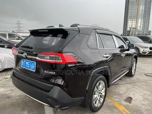 Toyota RAV4 2021 Noir