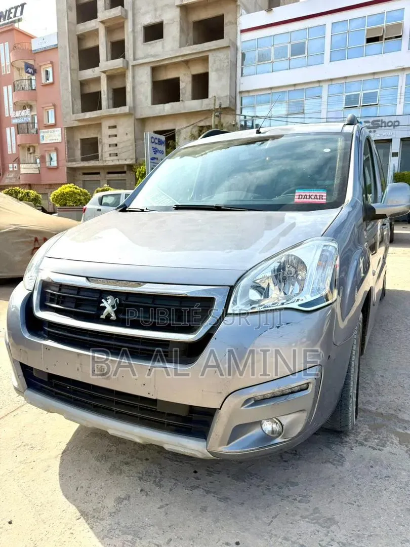 Peugeot Partenaire 2017 Gris