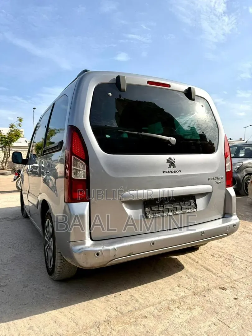 Peugeot Partenaire 2017 Gris
