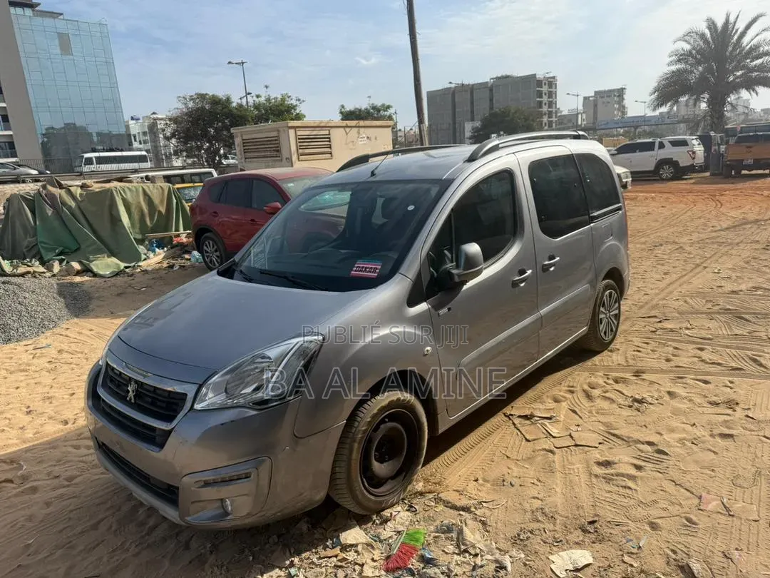 Peugeot Partenaire 2017 Gris
