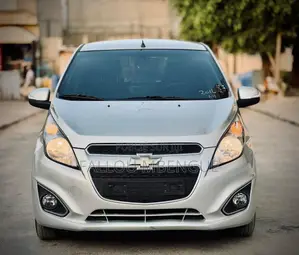 Chevrolet Spark 2015 Gris