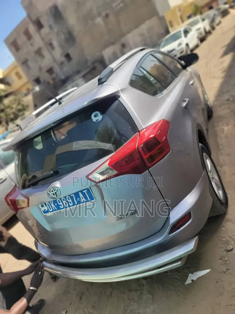 Toyota RAV4 LE 4dr SUV (2.5L 4cyl 6A) 2014 Gris