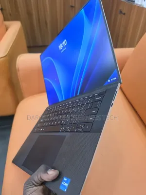 Nouveau Ordinateur portable Dell XPS 17 9720 16GB Intel Core i9 SSD 1T