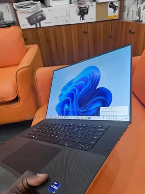 Nouveau Dell XPS 15 9510 16GB Intel Core i5 SSD 512GB