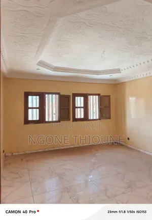 3chbre Maison dans Guediawaye à Vendre