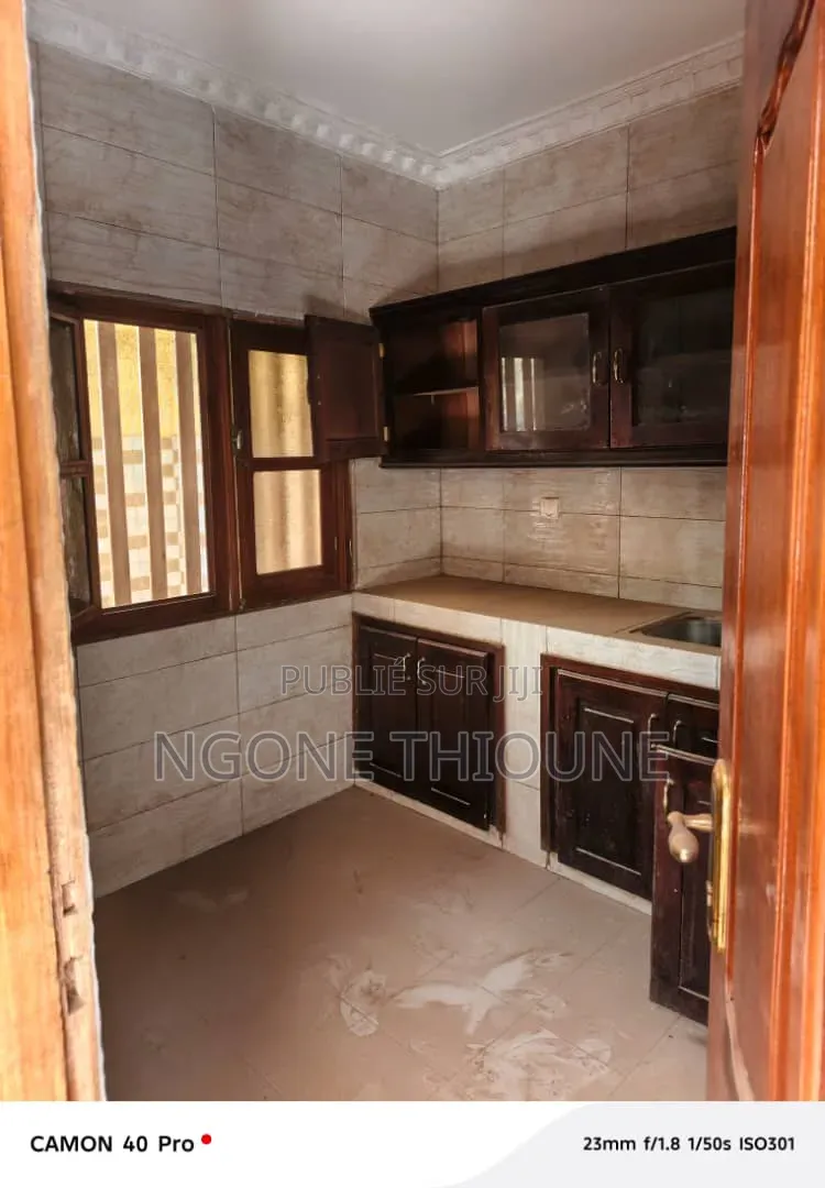 3chbre Maison dans Guediawaye à Vendre