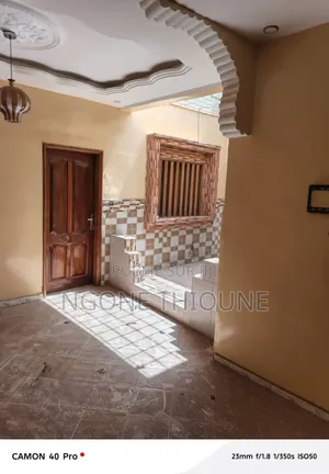3chbre Maison dans Guediawaye à Vendre
