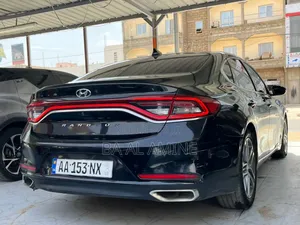Hyundai Grandeur 2018 Noir