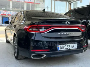 Hyundai Grandeur 2018 Noir