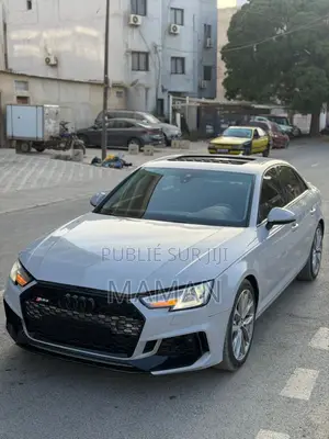 Audi A4 2018 Gris
