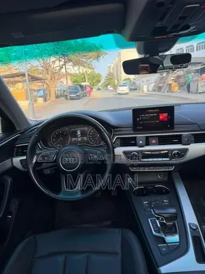 Audi A4 2018 Gris