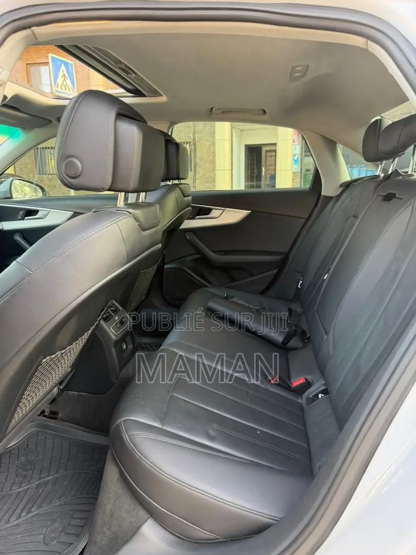 Audi A4 2018 Gris