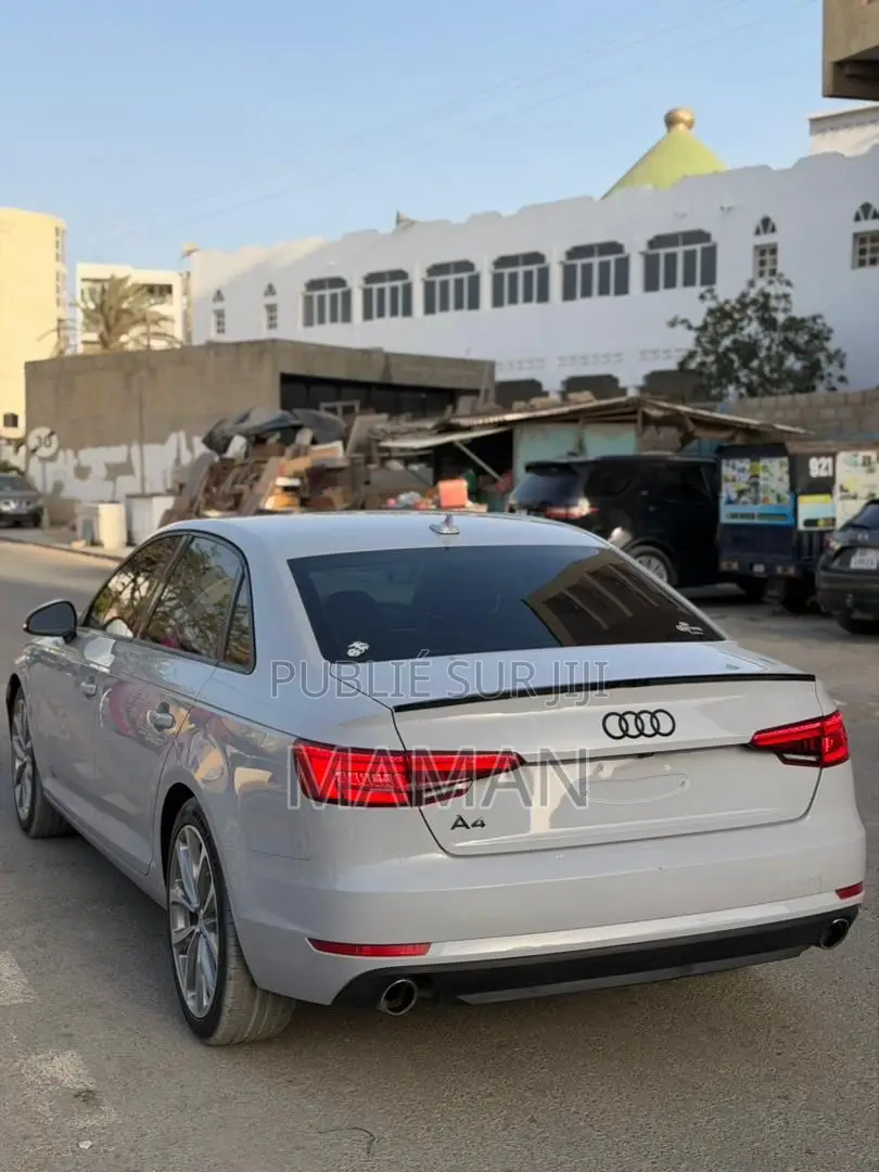 Audi A4 2018 Gris