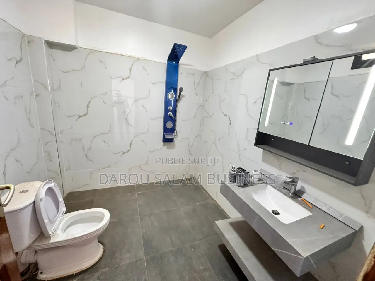 2chbre Appartement dans Almadies, Yoff à Louer