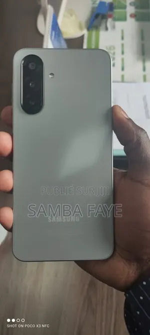 Nouveau Samsung Galaxy A17 128 GB Gris
