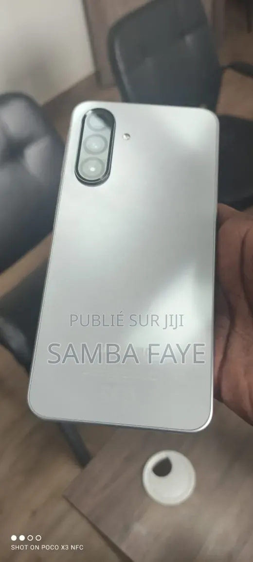 Nouveau Samsung Galaxy A17 128 GB Gris
