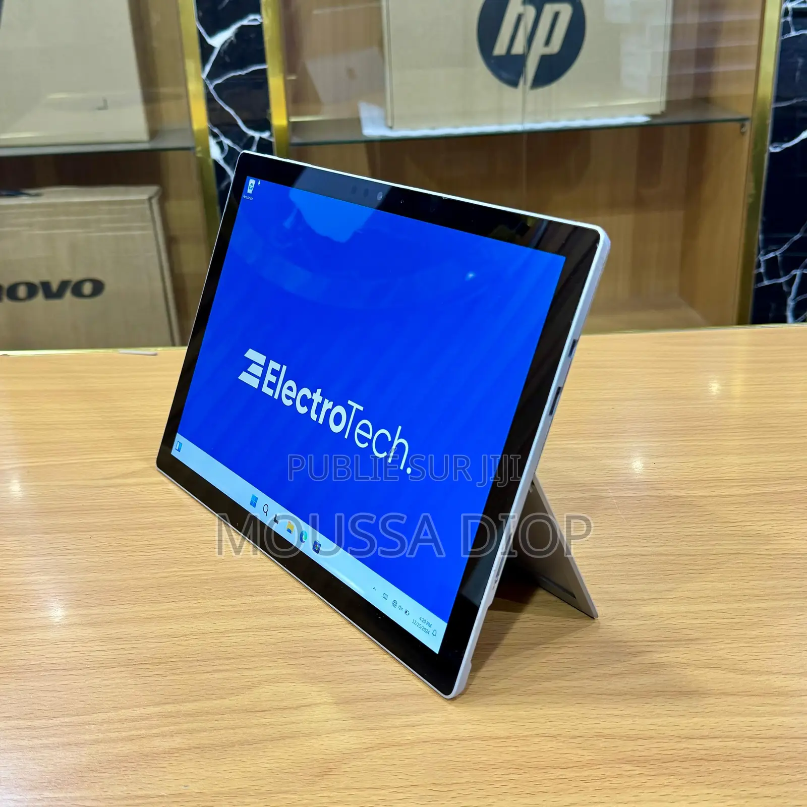 Nouveau Microsoft Surface Pro 7 16GB Intel Core i7 SSD 256GB