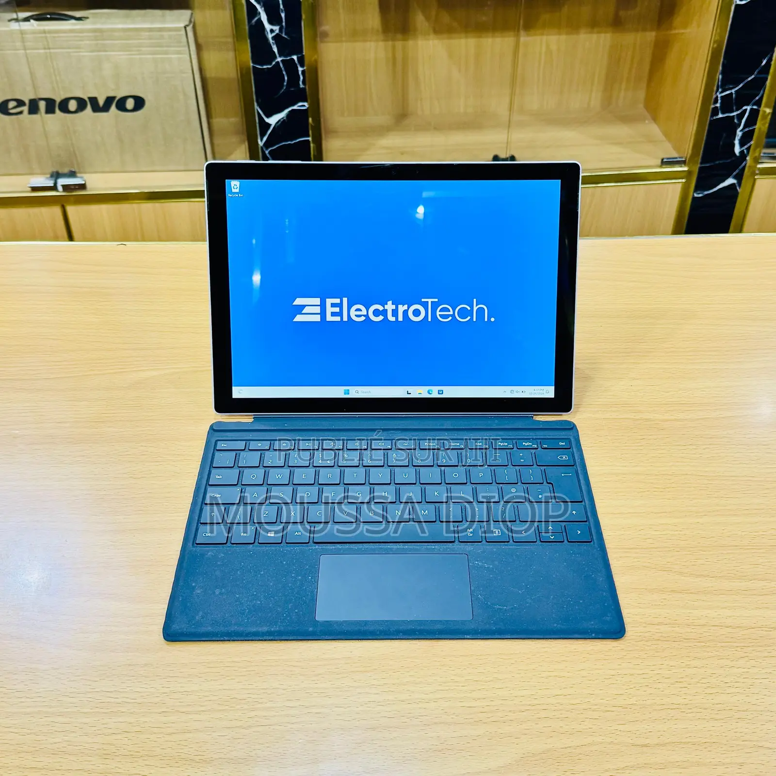 Nouveau Microsoft Surface Pro 7 16GB Intel Core i7 SSD 256GB