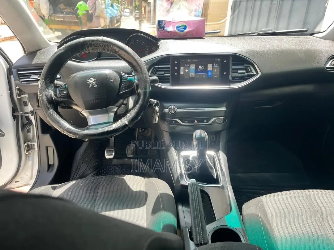 Peugeot 308 2015 Blanc
