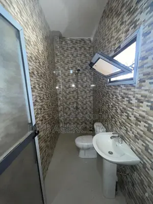4chbre Duplex dans Villa Duplex R+1, Rufisque à Louer