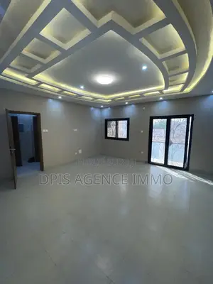 4chbre Duplex dans Villa Duplex R+1, Rufisque à Louer