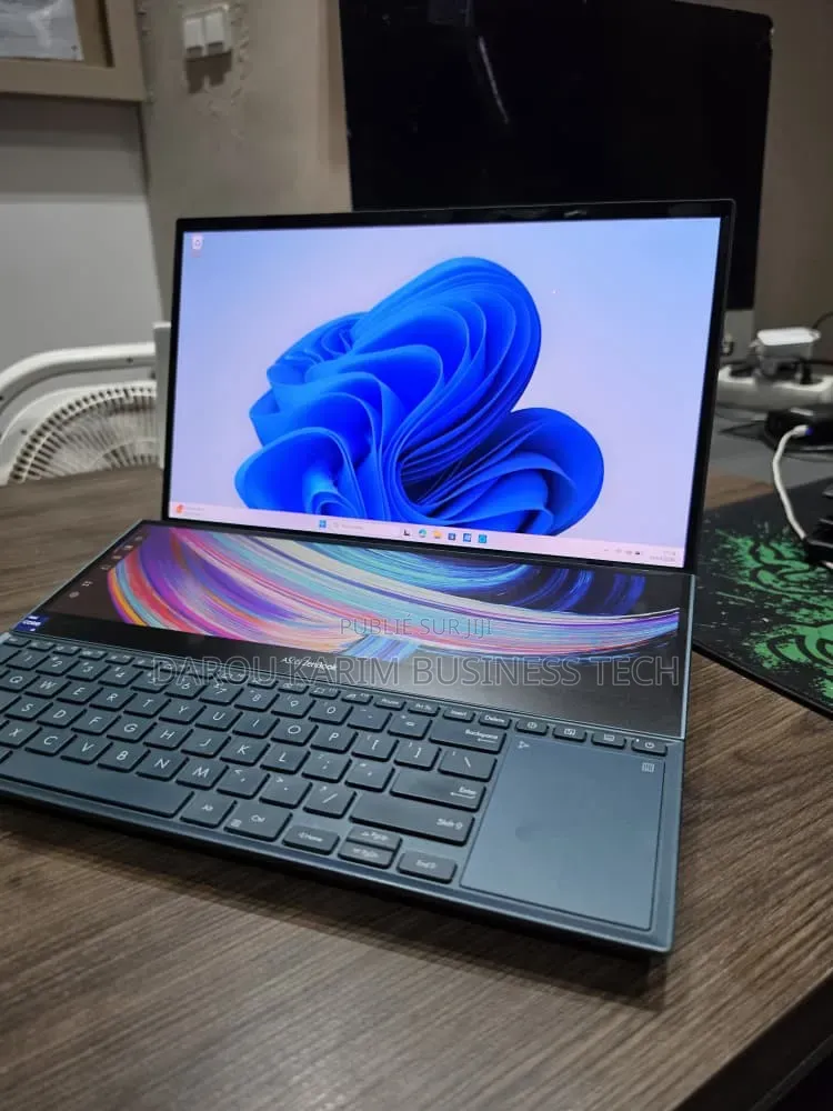 Nouveau Asus ZenBook 3 UX390UA 32GB Intel Core i9 SSD 1T