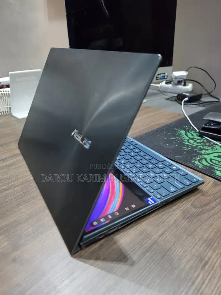 Nouveau Asus ZenBook 3 UX390UA 32GB Intel Core i9 SSD 1T