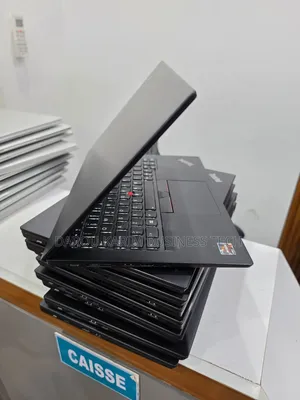Nouveau Lenovo ThinkPad X13 Gen 2 8GB AMD Ryzen 3 SSD 256GB