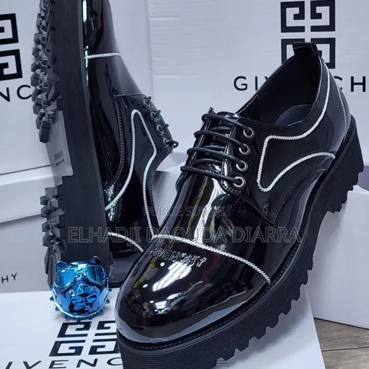Chaussure De Ville Givenchy