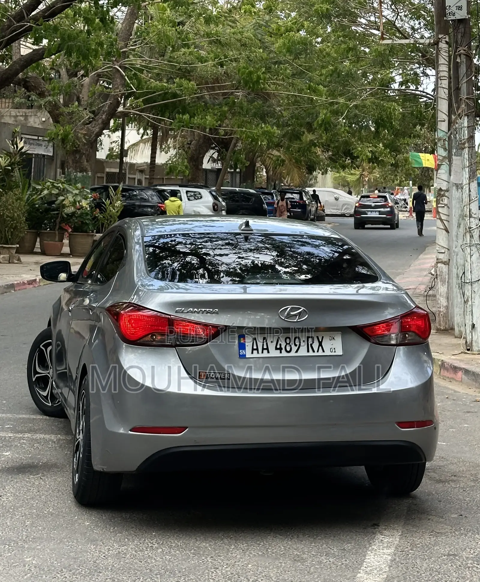 Hyundai Elantra SE Sedan FWD (1.8L 4cyl 6M) 2016 Gris