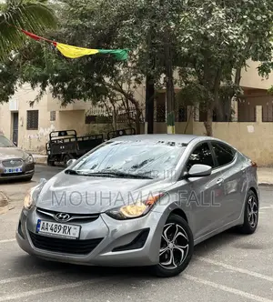 Hyundai Elantra SE Sedan FWD (1.8L 4cyl 6M) 2016 Gris