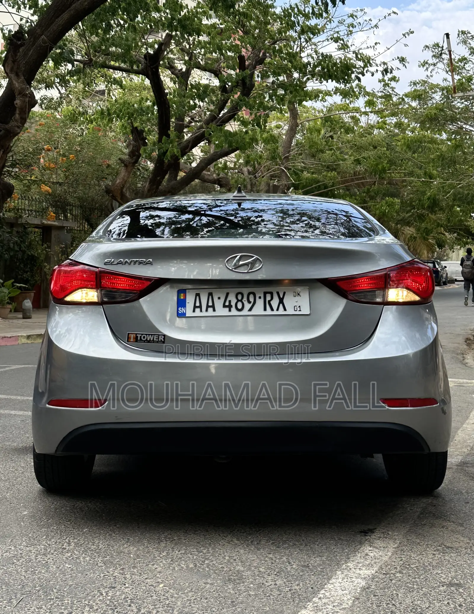 Hyundai Elantra SE Sedan FWD (1.8L 4cyl 6M) 2016 Gris