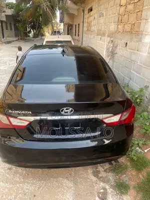 Hyundai Sonata SE 2.0T Sedan FWD (2.0L 4cyl 6A) 2013 Noir
