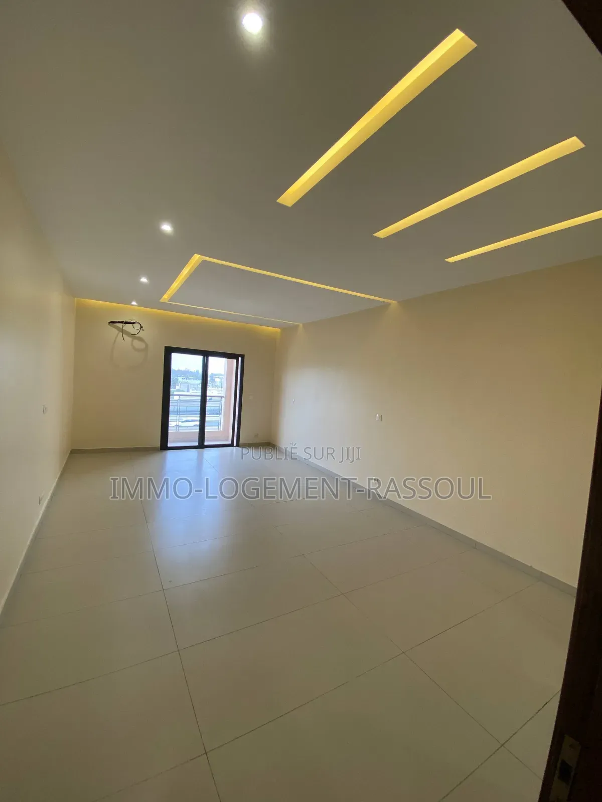 3chbre Appartement dans , Patte d'Oie à Louer
